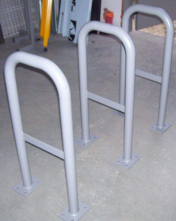 Arceaux métalliques pour stationnement de vélos Renage